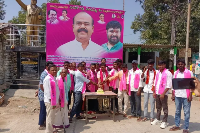 కొత్తపల్లిగోరిలో ఘనంగా సిరికొండ మధుసూదనాచారి జన్మదిన వేడుకలు