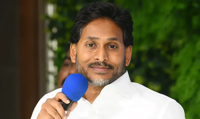 గోదావరి జిల్లాల్లో వైసీపీకి కష్టకాలం.. జగన్ కసరత్తు!