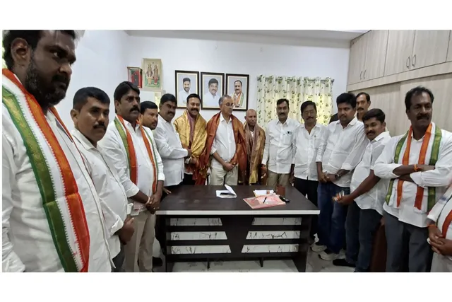 కొత్తగూడెంలో ఘనంగా ఎంపీ రఘురాంరెడ్డికి, రాంరెడ్డి సర్వోత్తమ్ రెడ్డికి సన్మానం