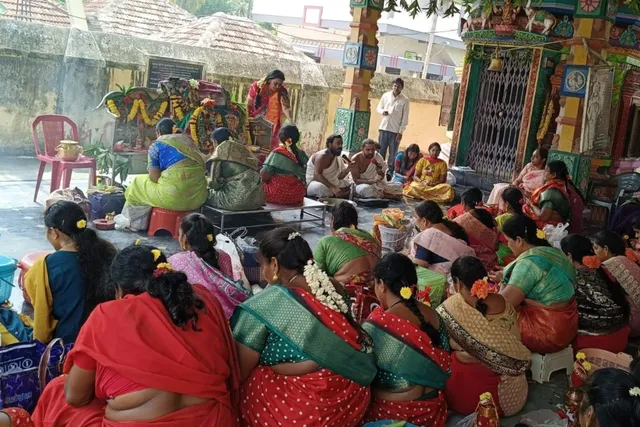 కొంకుదురులో ఘనంగా అపరాజితాదేవి పూజలు
