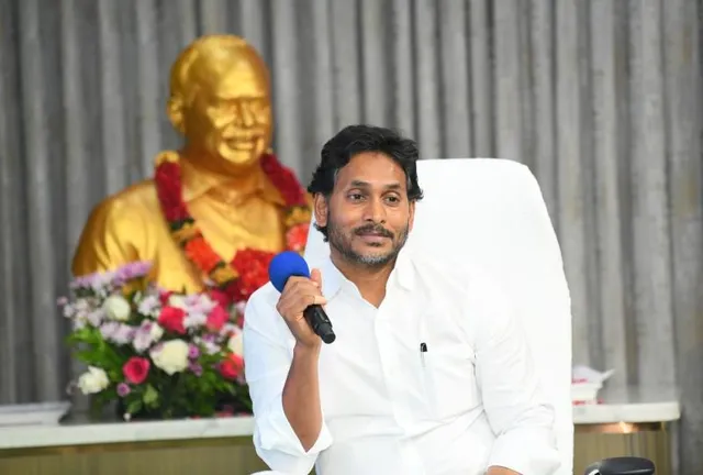 సింగీతం శ్రీనివాసరావు మృతి పట్ల వైఎస్‌ జగన్‌ సంతాపం