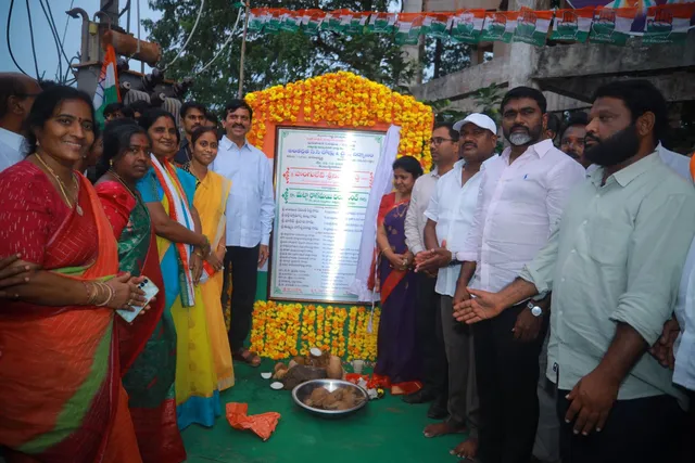 మంత్రి పొంగులేటి చేతుల మీదుగా సత్తుపల్లిలో సీసీ రోడ్లు, డ్రైనేజీ పనుల ప్రారంభం