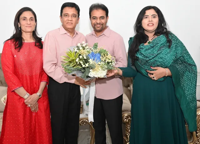 కేటీఆర్‌ను కలిసిన కళానిధి మారన్