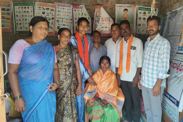 అంగన్‌వాడీ సిబ్బంది సేవలు అభినందనీయం
