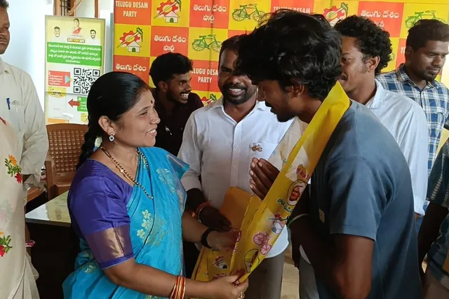 ఎమ్మెల్యే సమక్షంలో టీడీపీలో 20 కుటుంబాలు చేరిక