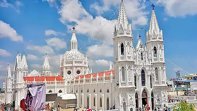 வேளாங்கண்ணி பேராலயம் இனி 24 மணி நேரமும் திறந்திருக்கும்: ஆயர் அறிவிப்பு