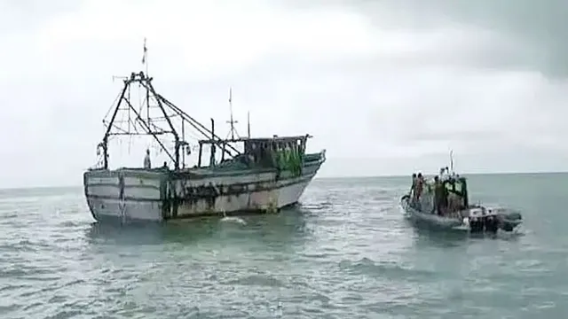 9 ராமேஸ்வரம் மீனவர்கள் கைது 9 ராமேஸ்வரம் மீனவர்கள் கைது