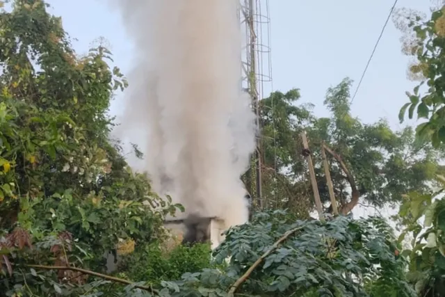 కన్నాయిగూడెంలో BSNL టవర్ కంటెయినర్ దగ్ధం