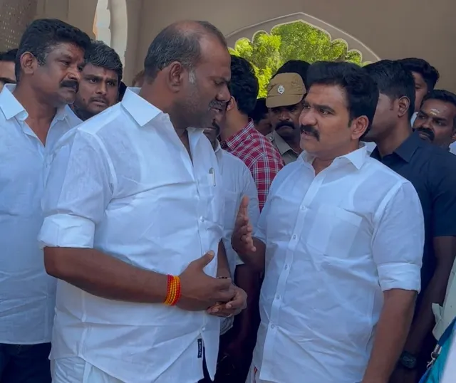 அமைச்சர் நிர்மல்குமார் மீது அதிருப்தியில் தவெக எம்எல்ஏக்கள்?