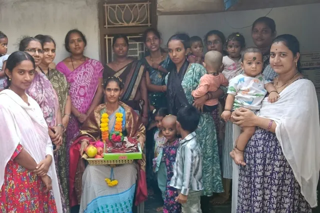 అంగన్వాడీ కార్యకర్తల సన్మానం అంగన్వాడీ కార్యకర్తల సన్మానం