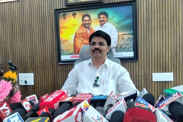 జగన్పై అసత్య ఆరోపణలు సరికాదు: ఎమ్మెల్సీ బొమ్మి ఇజ్రాయిల్ జగన్పై అసత్య ఆరోపణలు సరికాదు: ఎమ్మెల్సీ బొమ్మి ఇజ్రాయిల్