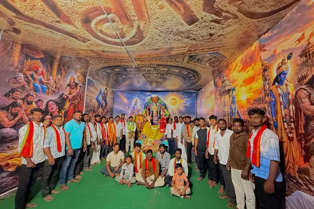 జూపల్లిలో దుర్గాభవాని యూత్ ఆధ్వర్యంలో అన్నపూర్ణా దేవి అలంకరణ