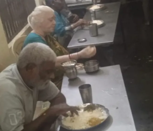 VSR ట్రస్ట్ ఆధ్వర్యంలో M.వెంకునాయుడు జ్ఞాపకార్థంగా అన్నదానం