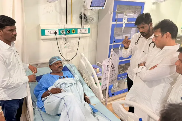 సీపీఎం నేత బూడిద గణేష్‌ను పరామర్శించిన మంత్రి శ్రీధర్ బాబు