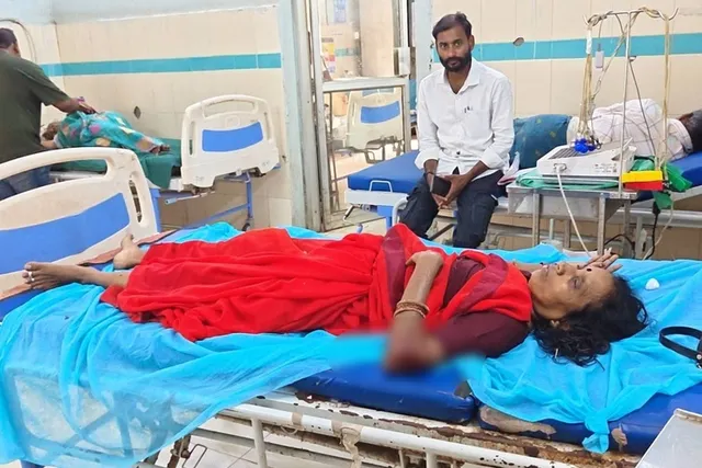 ఆటోను ఢీకొన్న అంబులెన్స్.. మహిళ మృతి
