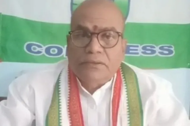 రేషన్ సరుకులు నిలిపివేయడం తగదు..మువ్వల శ్రీనివాసరావు