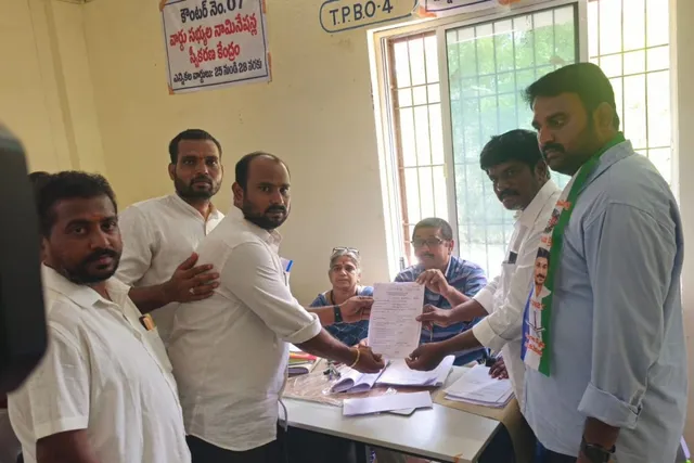 21వ వార్డు వైసీపీ కౌన్సిలర్ అభ్యర్థిగా సైకిల్ షాప్ రమేష్