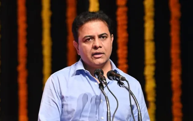సిరిసిల్ల JNTU విద్యార్థుల సమస్యలు పరిష్కరించాలి: కేటీఆర్
