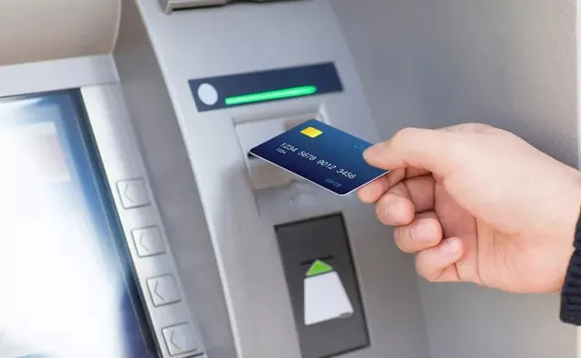 ATM కార్డులు ఉపయోగించకపోయినా ఛార్జీలు కట్టాలా?
