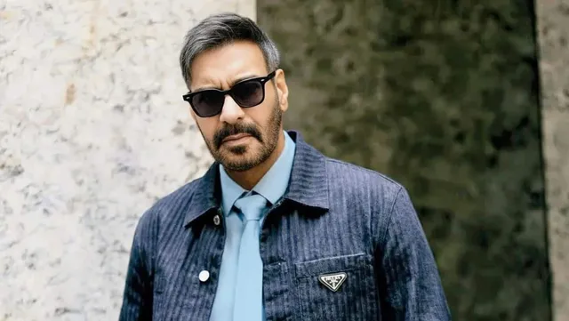 అజయ్ దేవ్‌గ‌ణ్‌ బంగ్లాలో సెలూన్, స్పా.. బీఎంసీ నోటీసులు