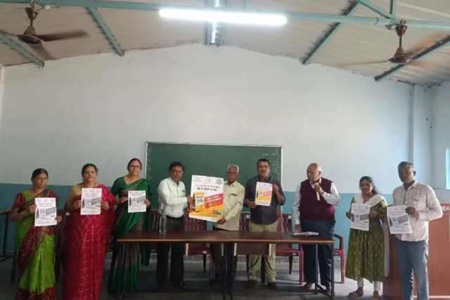 హెచ్ఐవి నివారణకు అవగాహనే ముఖ్యం: విద్యాశాఖ అధికారి