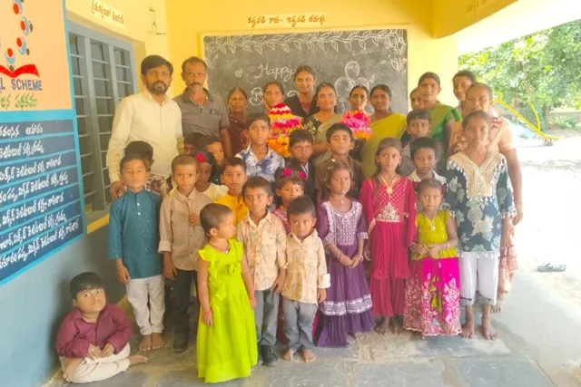 శ్రీరాంపురం పాఠశాలలో ఘనంగా బతుకమ్మ వేడుకలు శ్రీరాంపురం పాఠశాలలో ఘనంగా బతుకమ్మ వేడుకలు