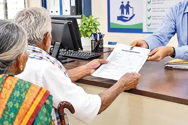 కొత్త పింఛన్లకు దరఖాస్తుల వెల్లువ.. 13 లక్షలకు పైగా అప్లికేషన్లు