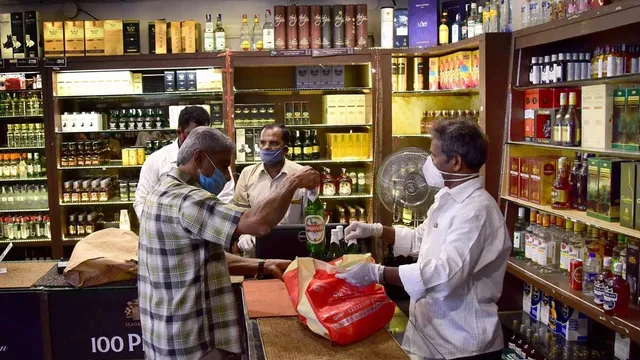ఏపీలో 807 మద్యం షాపులకు తాజా నోటిఫికేషన్