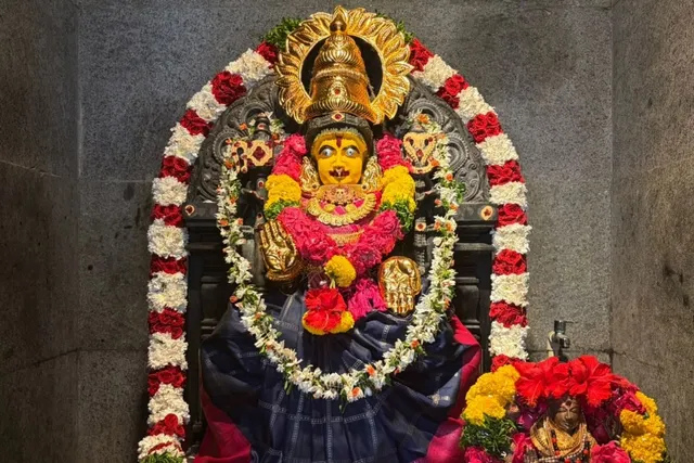 సూర్యలంకలో మహా చండీ దేవి అవతారంలో అమ్మవారు దర్శనం