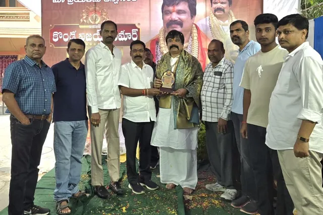 హోప్ ఫౌండేషన్‌ చైర్మన్‌కు ఘన సన్మానం