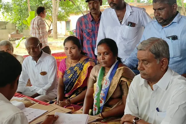 కైలాసపట్నం వైసీపీ ఎంపీటీసీ అభ్యర్థిగా దేవ కుమారి నామినేషన్
