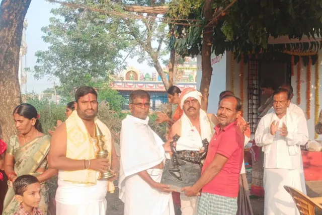 ఇబ్రాహీంపేట్ లో శ్రీ భూలక్ష్మి విగ్రహ స్థాపన ఇబ్రాహీంపేట్ లో శ్రీ భూలక్ష్మి విగ్రహ స్థాపన