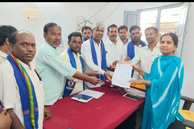అసైన్మెంట్ భూములకు యజమాని హక్కు కల్పించాలని ఎమ్మార్పీఎస్ వినతి