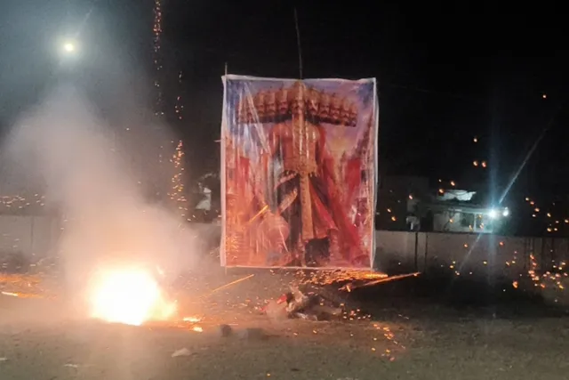 గొలపల్లిలో ఘనంగా దసరా ఉత్సవాలు, రావణ దహనం