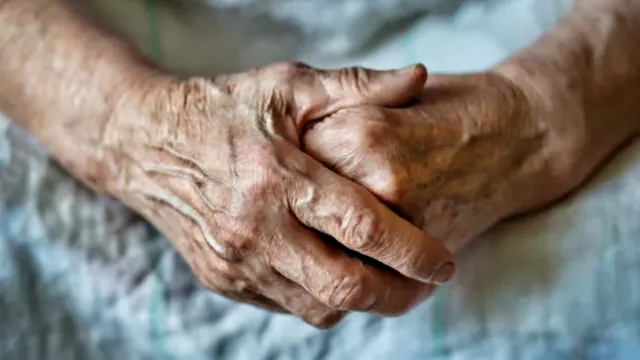 65 வயது மூதாட்டிக்கு பாலியல் தொல்லை.. தவெக நிர்வாகி கைது
