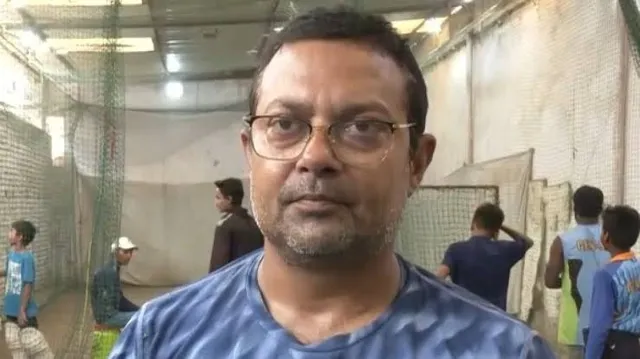 వైభవ్‌ సూర్యవంశీపై వివక్ష: కోచ్‌ మనీష్‌ ఓజా