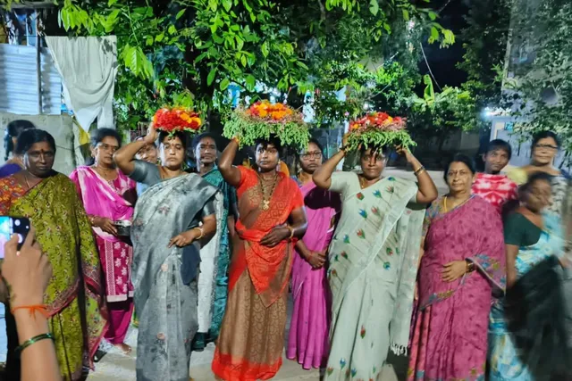 వైరాలో బతుకమ్మ వేడుకలు వైరాలో బతుకమ్మ వేడుకలు
