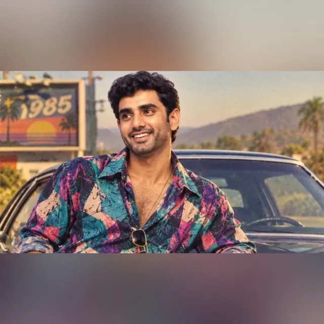 80ల ట్రెండ్‌లో నారా లోకేశ్.. రెట్రో లుక్‌లో ఫొటో వైరల్