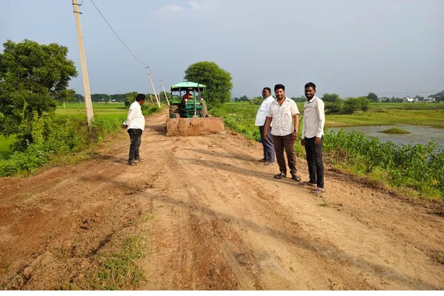 గణేశ్ నిమజ్జనానికి రామన్నకుంట రోడ్డు ముస్తాబు