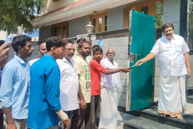 అనారోగ్యంతో మహిళ మృతి.. కుటుంబానికి ఆర్థిక సాయం