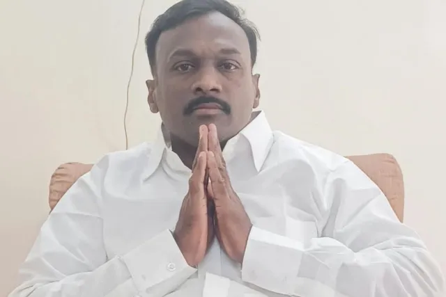 పోలీస్ అమరవీరులకు కటుకూరి శేఖర్ బాబు ఘన నివాళి