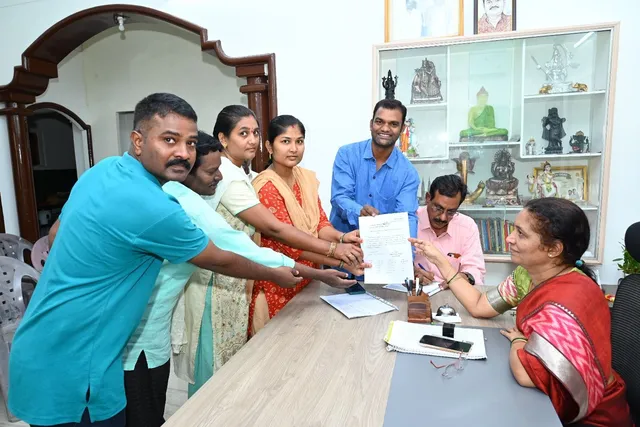 గ్రీవెన్స్ డే లో ప్రజల అర్జీలు స్వీకరించిన పాణ్యం ఎమ్మెల్యే