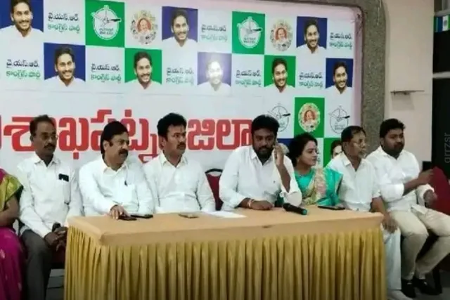 జీవీఎంసీ ఎన్నికల సమరానికి సిద్ధమైన వైసీపీ..120 వార్డుల్లో పోటీ