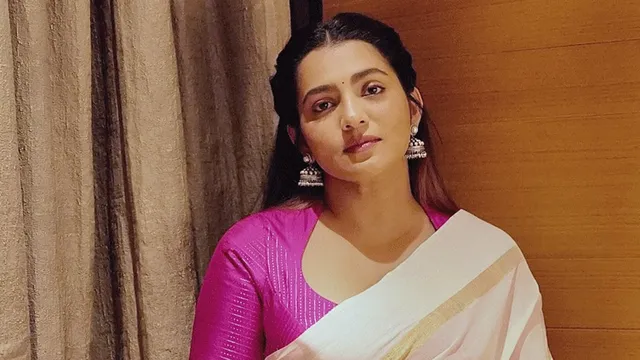 திரையுலகில் இருந்து ஒதுக்கப்பட்டேன்: நடிகை பார்வதி திருவோத்து உருக்கம்