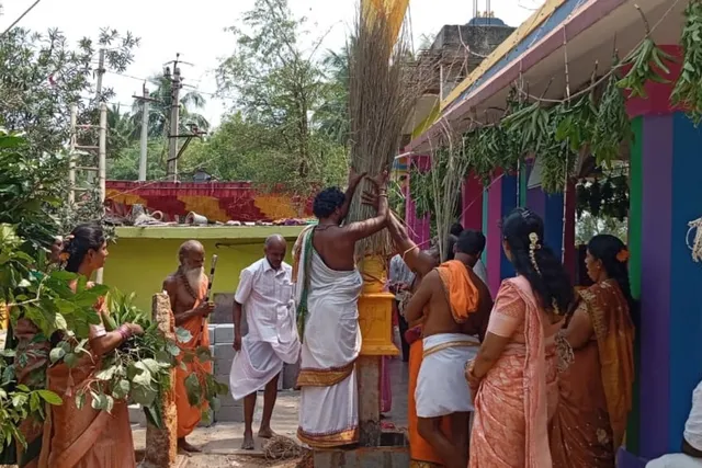 ఆలత్తూరులో ముత్యాలమ్మ అమ్మవారి ఆలయంలో నూతన ధ్వజస్తంభం ప్రతిష్ఠ