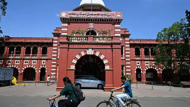 தனியார் பல்கலைக்கழகங்கள் திருத்த மசோதா: மாநில அரசிடம் ஆளுநர் விளக்கம் கோரிக்கை தனியார் பல்கலைக்கழகங்கள் திருத்த மசோதா: மாநில அரசிடம் ஆளுநர் விளக்கம் கோரிக்கை