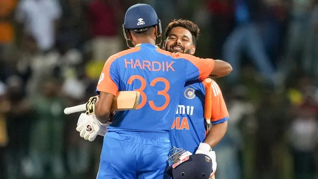 వెస్టిండీస్ సిరీస్.. వన్డే జట్టులోకి పంత్, హార్దిక్ పాండ్య! వెస్టిండీస్ సిరీస్.. వన్డే జట్టులోకి పంత్, హార్దిక్ పాండ్య!