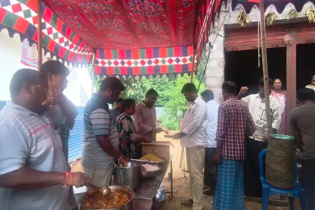 దుమ్ముగూడెం: వినాయక నవరాత్రుల సందర్భంగా అన్నదానం