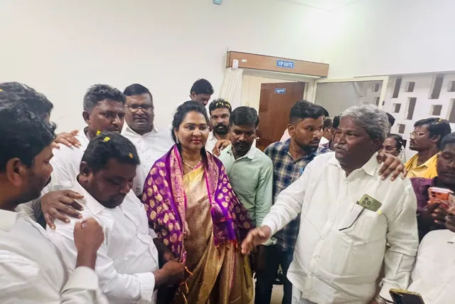 ఉండవల్లి శ్రీదేవికి సన్మానం.. ఎస్సీల సమస్యలపై వినతి