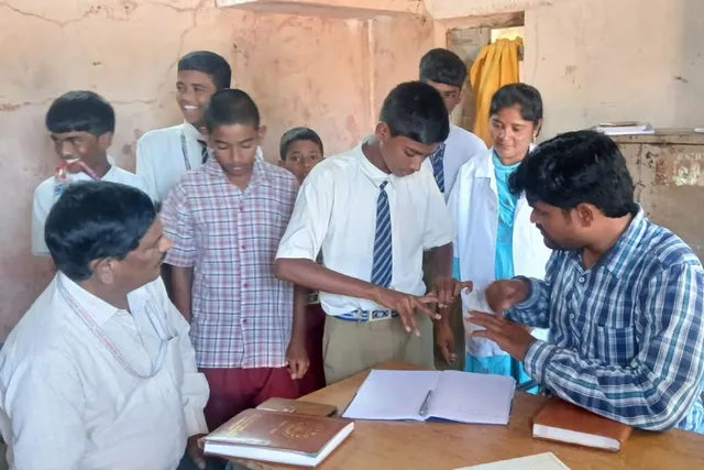 పోచంపాడ్ కళాశాలలో ఆరోగ్య శిబిరం